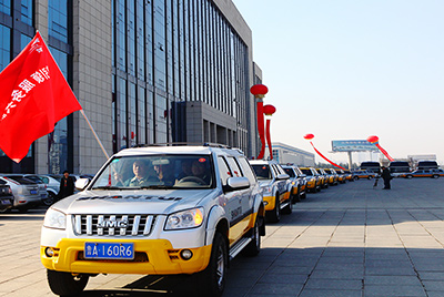 山推“品牌服务年”启动